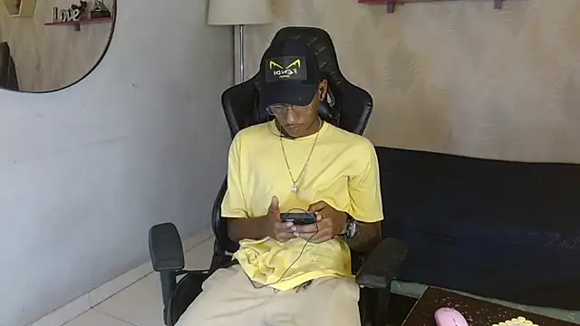 ManSant online show from October 2025 03:36:01 PM