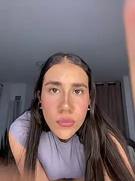 Snapshot of KaryAndTylor chatting on December 2024 12:52:01 AM KaryAndTylor online show from December 2024 12:52:01 AM