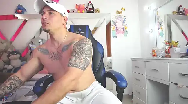 jakson hot online show from December 2024 07:46:02 PM