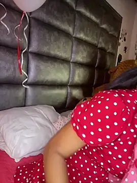 Ashly Miller online show from February 2026 07:20:02 PM