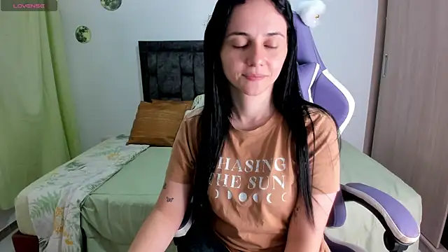 Snapshot of lucia_s1 chatting on June 2026 10:10:02 PM lucia s1 online show from June 2026 10:10:02 PM