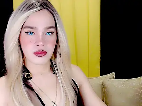 Snapshot of arianneXXX_ts chatting on September 2025 09:37:01 PM arianneXXX ts online show from September 2025 09:37:01 PM