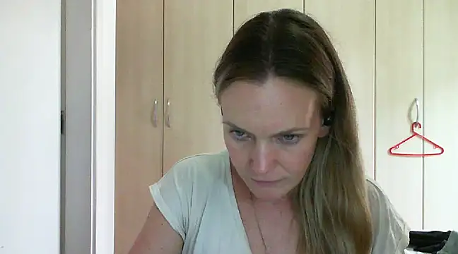 Annylove1 online show from March 2025 06:04:02 PM