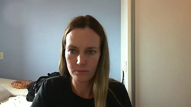 Annylove1 online show from October 2025 03:45:01 PM