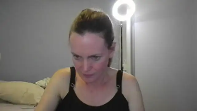 Annylove1 online show from December 2025 12:26:01 AM