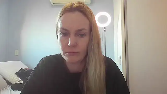 Snapshot of Annylove1 chatting on June 2026 10:48:02 AM Annylove1 online show from June 2026 10:48:02 AM