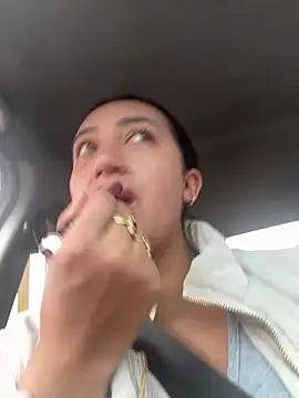 Snapshot of Hannahoff chatting on February 2025 06:10:01 PM Hannahoff online show from February 2025 06:10:01 PM