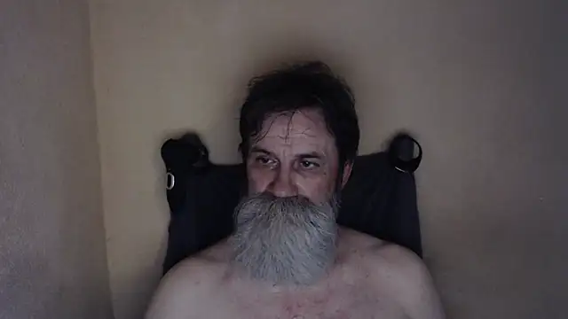Snapshot of AlexNudo chatting on June 2026 06:27:01 PM AlexNudo online show from June 2026 06:27:01 PM