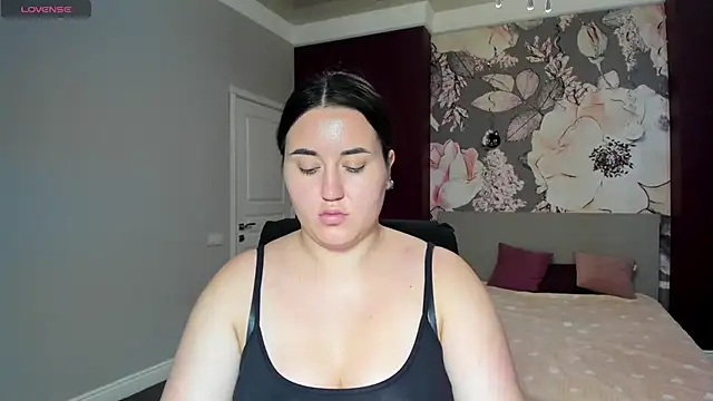 Roxie Bradley online show from September 2025 07:31:01 AM