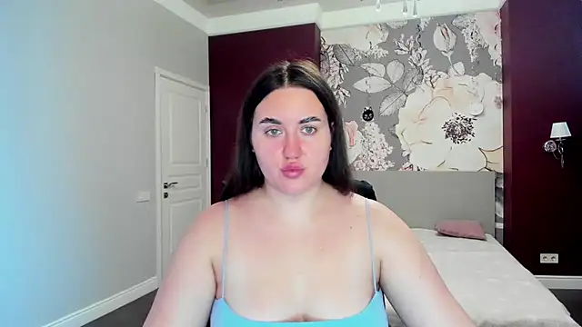 Roxie Bradley online show from November 2025 06:45:02 AM