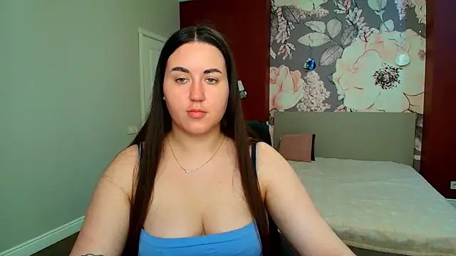 Snapshot of Roxie_Bradley chatting on May 2026 05:48:02 AM Roxie Bradley online show from May 2026 05:48:02 AM