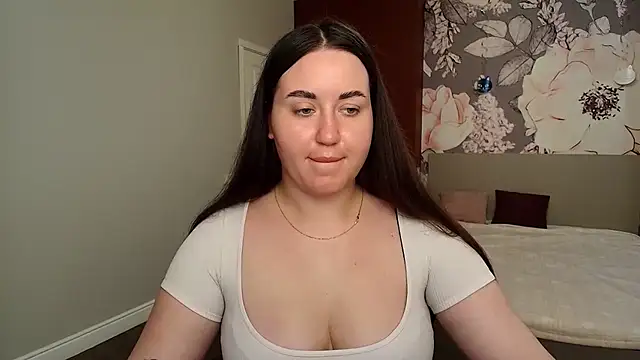 Snapshot of Roxie_Bradley chatting on June 2026 05:46:02 AM Roxie Bradley online show from June 2026 05:46:02 AM