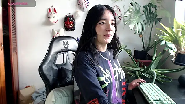 cat salo online show from April 2026 10:10:02 PM