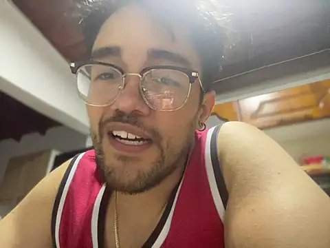 Im sophiie online show from January 2025 05:40:02 AM