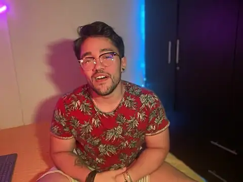 Im sophiie online show from January 2025 08:57:02 AM