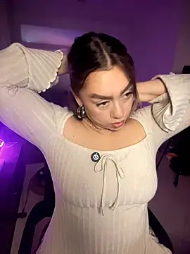 Im sophiie online show from July 2026 07:15:02 AM