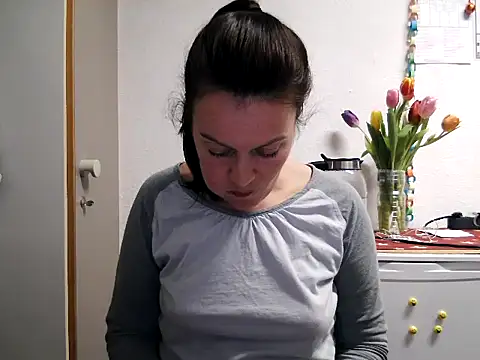 LoveNBloom online show from January 2025 06:44:01 PM