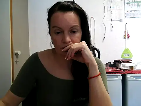 Snapshot of LoveNBloom chatting on June 2026 05:15:02 PM LoveNBloom online show from June 2026 05:15:02 PM