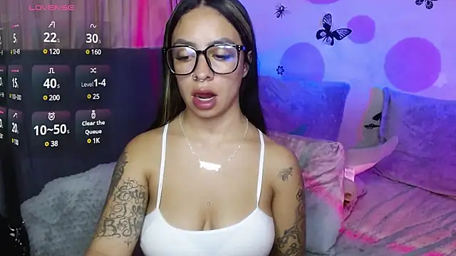 Snapshot of Cata_cortes chatting on February 2025 06:07:02 AM Cata cortes online show from February 2025 06:07:02 AM