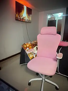 Miaparkerss  online show from October 2025 09:48:02 PM