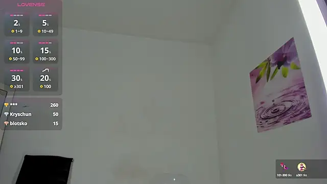 Snapshot of AlmaSean chatting on February 2025 01:02:01 AM AlmaSean online show from February 2025 01:02:01 AM