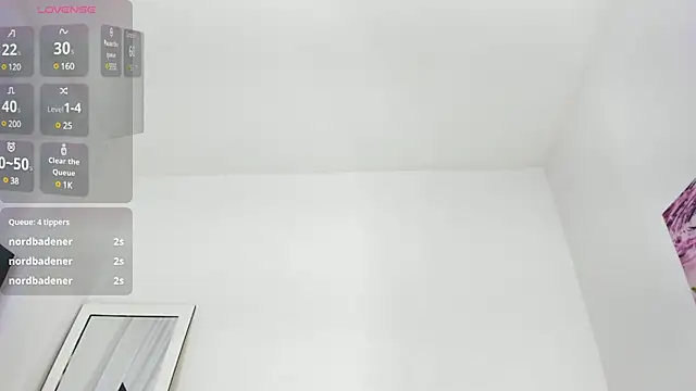 Snapshot of AlmaSean chatting on February 2025 01:13:02 AM AlmaSean online show from February 2025 01:13:02 AM