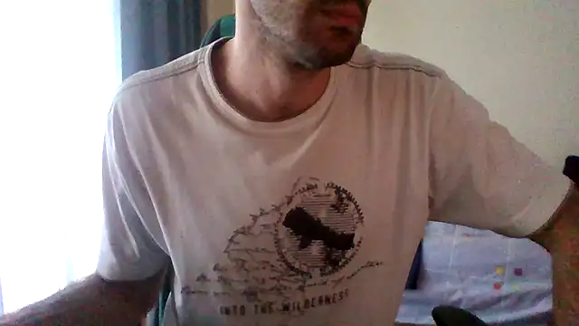 Snapshot of ivancho695 chatting on February 2026 03:40:02 PM ivancho695 online show from February 2026 03:40:02 PM