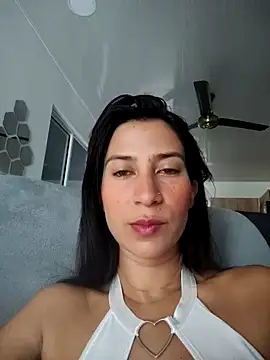 lady-rosse online show from December 2024 01:44:01 PM