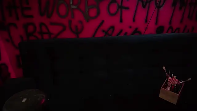 Snapshot of Laura_takint chatting on February 2025 04:03:01 PM Laura takint online show from February 2025 04:03:01 PM