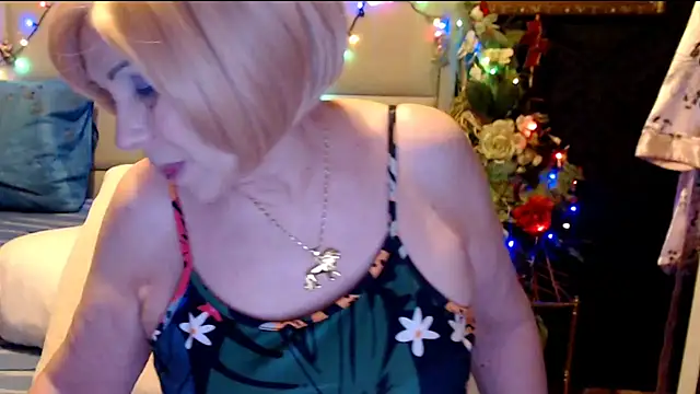 HappyWomanOn online show from March 2025 07:27:02 PM