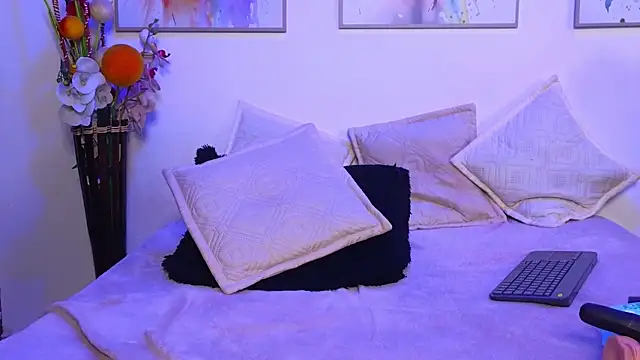 Marianaa Lopezz online show from January 2025 10:55:02 PM