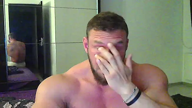 muscularkevin online show from April 2026 03:42:01 AM