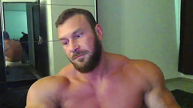 Snapshot of muscularkevin chatting on June 2026 01:05:02 PM muscularkevin online show from June 2026 01:05:02 PM