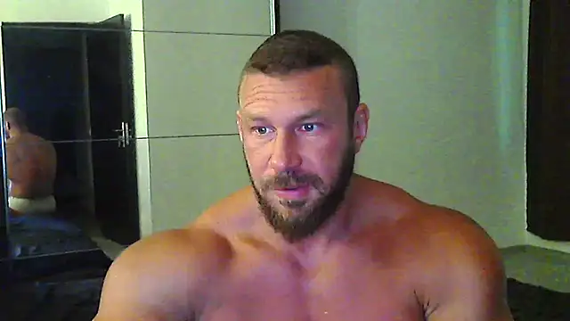Snapshot of muscularkevin chatting on June 2026 03:38:01 AM muscularkevin online show from June 2026 03:38:01 AM