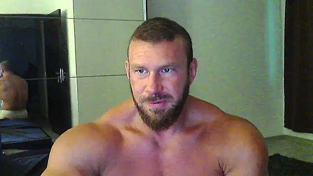 Snapshot of muscularkevin chatting on June 2026 03:24:02 AM muscularkevin online show from June 2026 03:24:02 AM
