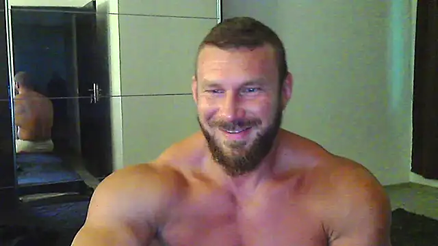 Snapshot of muscularkevin chatting on June 2026 03:29:02 AM muscularkevin online show from June 2026 03:29:02 AM