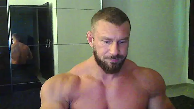 Snapshot of muscularkevin chatting on July 2026 03:31:02 AM muscularkevin online show from July 2026 03:31:02 AM