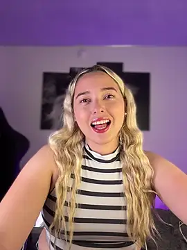 Irisweet  online show from November 2025 10:57:02 PM