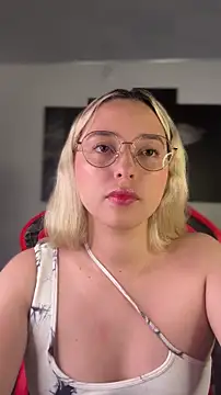 Irisweet  online show from December 2025 10:27:01 PM