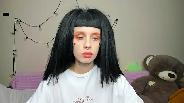 FlowerOfSin2001 online show from September 2025 05:56:02 PM