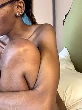 Jasmine FullsShine online show from December 2025 08:25:01 PM