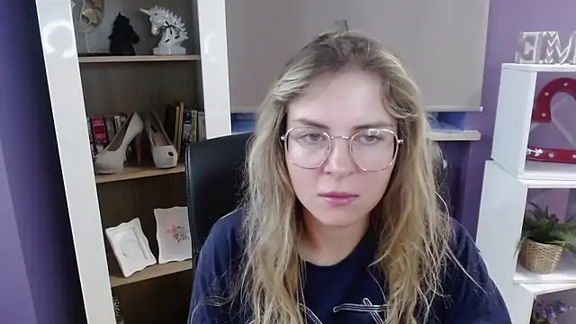 Zoey Erotic online show from September 2025 04:36:02 AM