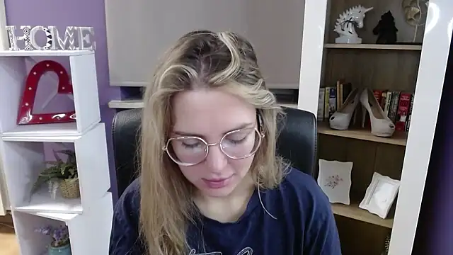 Zoey Erotic online show from November 2025 05:29:02 AM