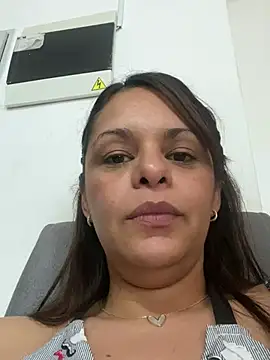 Snapshot of Kataliina chatting on February 2025 06:23:01 PM Kataliina online show from February 2025 06:23:01 PM