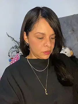 Snapshot of Kataliina chatting on November 2025 05:17:01 AM Kataliina online show from November 2025 05:17:01 AM