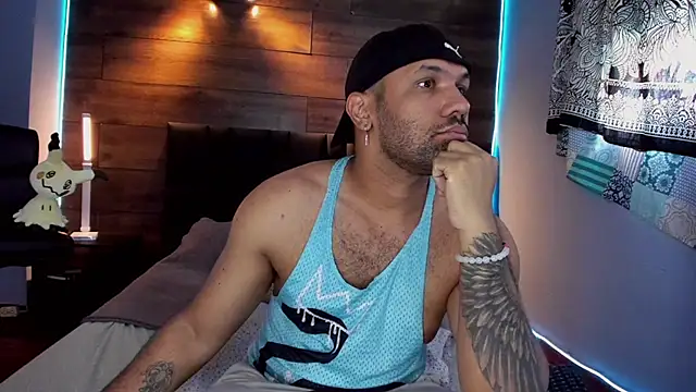 Snapshot of anthonylatynxd chatting on February 2025 03:14:01 PM anthonylatynxd online show from February 2025 03:14:01 PM