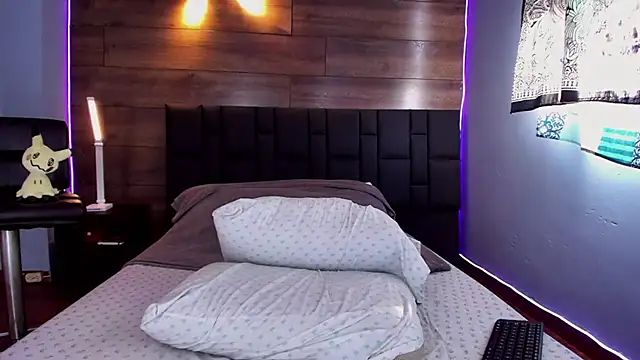 Snapshot of anthonylatynxd chatting on February 2025 09:11:02 PM anthonylatynxd online show from February 2025 09:11:02 PM