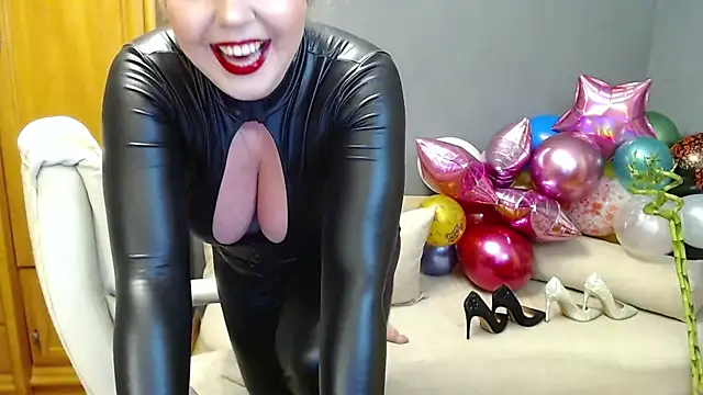 Cute sun online show from December 2024 05:29:02 PM