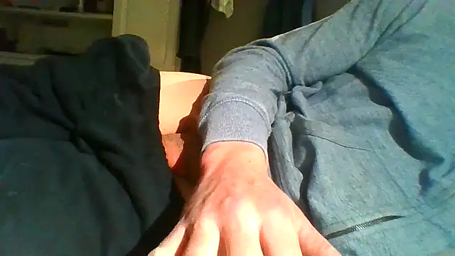 Snapshot of MmaxX004 chatting on March 2025 05:02:01 AM MmaxX004 online show from March 2025 05:02:01 AM