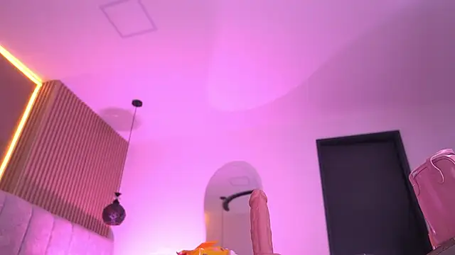 Snapshot of violeta_aroca chatting on May 2026 03:14:01 AM violeta aroca online show from May 2026 03:14:01 AM